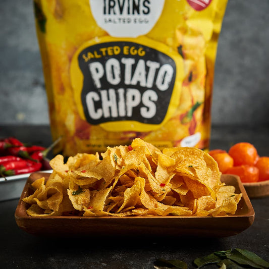 IRVINS Salted Egg Potato Chips (50g)